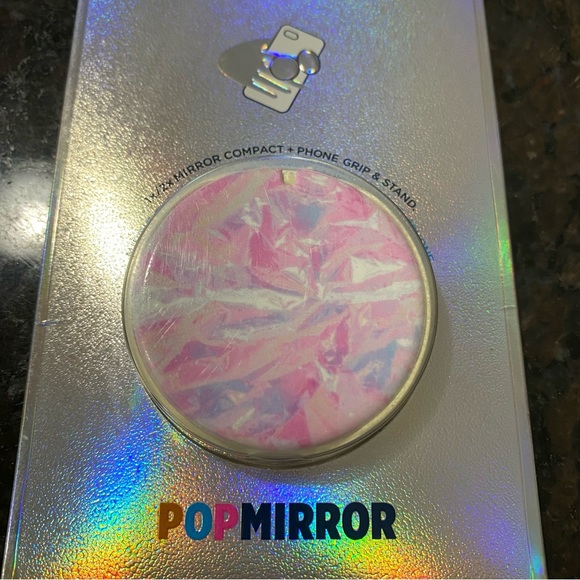❌SOLD❌ Popsockets PopMirror pink and white PopGrip BNWT - Picture 2 of 15